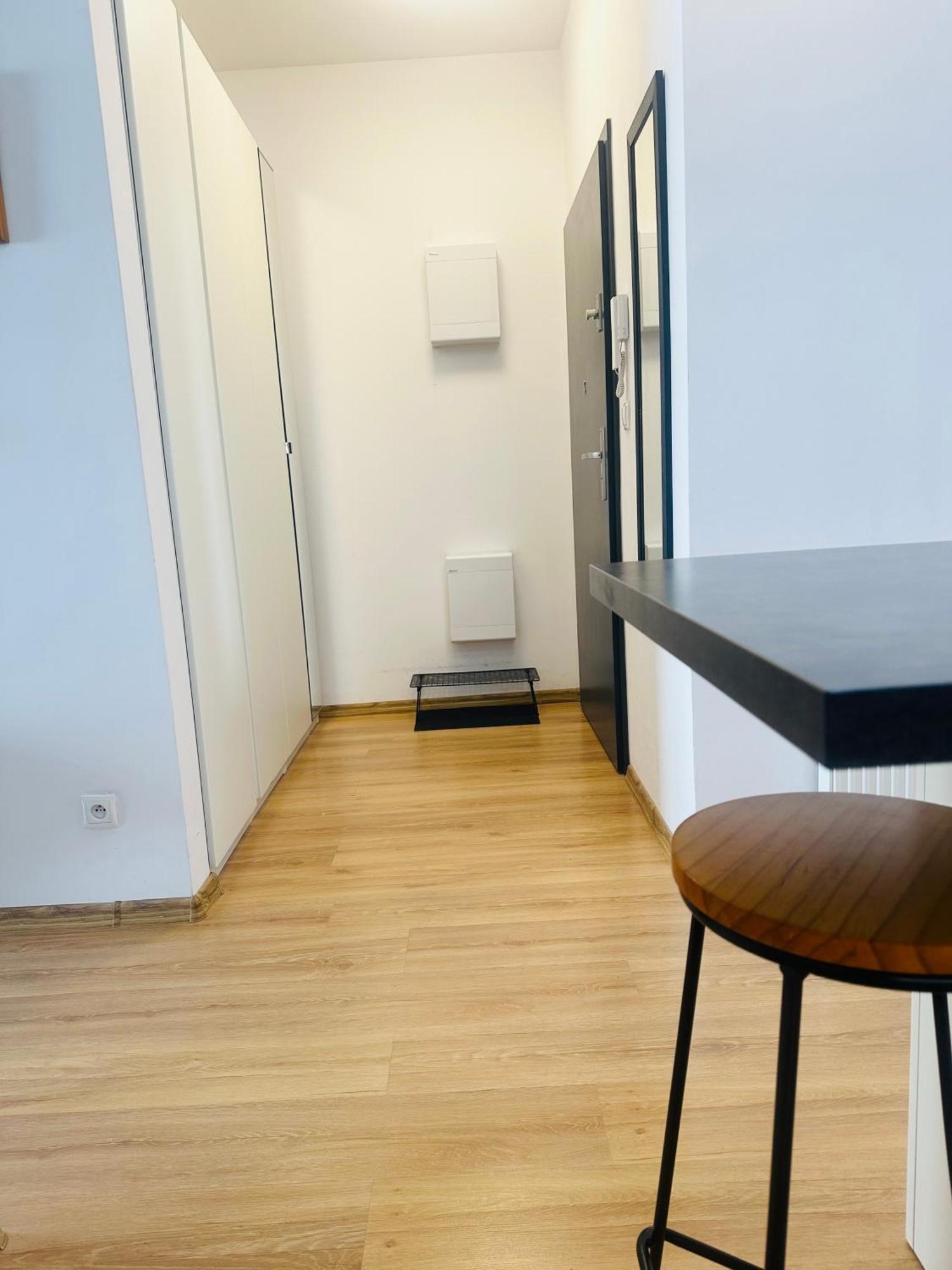 Apartment Male Garbary 8 *